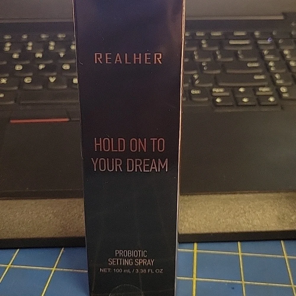 RealHer Hold On To Your Dream Probiotic Setting Spray 100ml New
